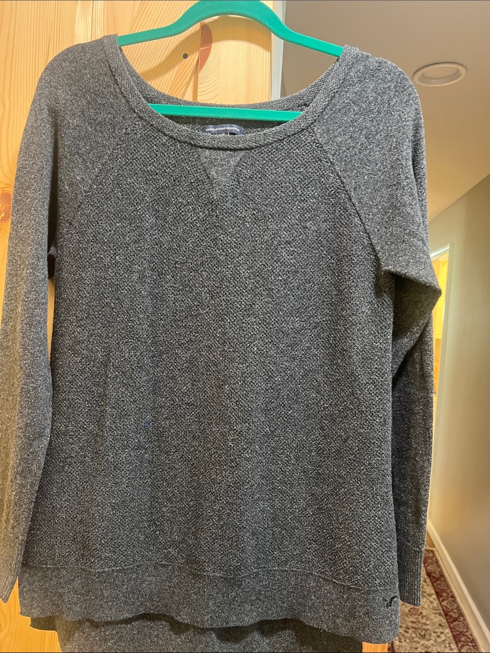 American Eagle Outfitters Women's Heather Gray Crewneck lightweight sweater